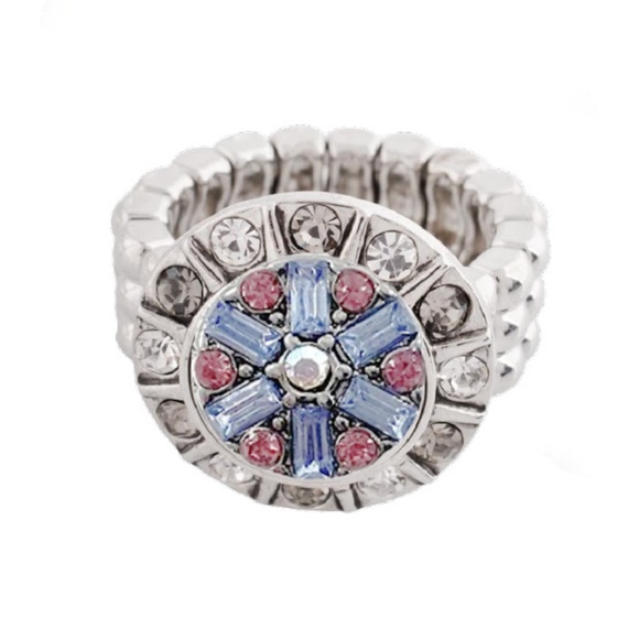 Snap Charm Stretch Ring with 3 Mini Snap Charms - Picture 3 of 7